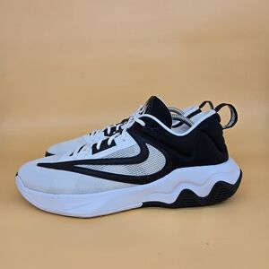Nike Men's Black and White Athletic Sneakers